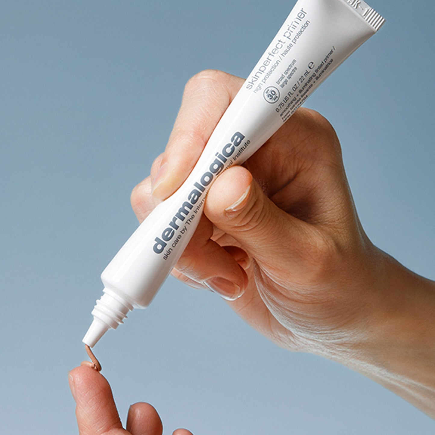 skinperfect primer spf30 being dispensed 